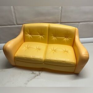 Barbie Mattel so real so now living room couch 1998